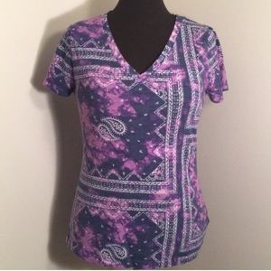Mossimo purple paisley v neck small tee